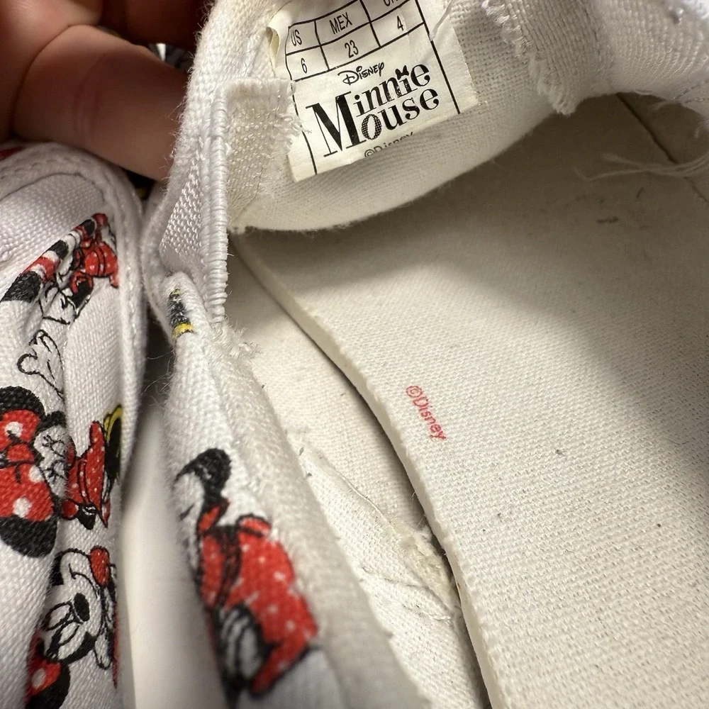 Disney Minnie Mouse Slip-On Canvas Loafers Sneakers, Women's Size 6